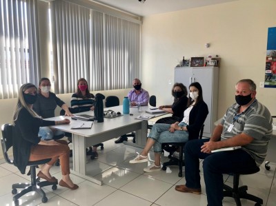 Reunião entre Secretaria de Indústria, Comércio e Turismo, Secretaria de Agricultura e parceiros envolvidos na 14ª Avaliação do Vinho aconteceu dia 21/05