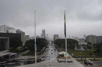 Governador decreta luto oficial de três dias por vítimas da Covid-19