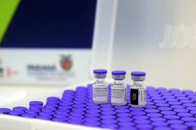Parte das novas vacinas contra a Covid-19 chega ao Paraná nesta quinta e sexta -feira