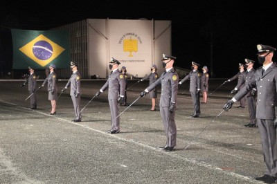Formatura de aspirantes marca cinquentenário da Academia Policial Militar do Guatupê