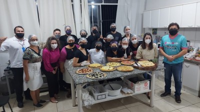 Faculdade do trabalhador - Curso de preparo de pizza é realizado com sucesso