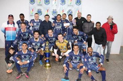 Bela disputa marca a grande final do Campeonato de Futebol Suíço em Palotina 