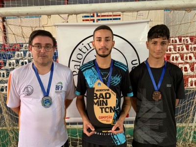 Campeonato Municipal de Badminton é realizado com sucesso