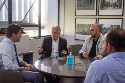 Prefeito Luiz Ernesto dá sequência em compromissos agendados na Capital