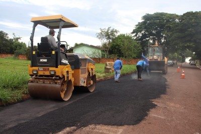 Prefeitura de Palotina realiza manutenção de ruas e avenidas