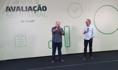 Sicredi Vale do Piquiri Abcd PR/SP realiza reunião de prestação de contas