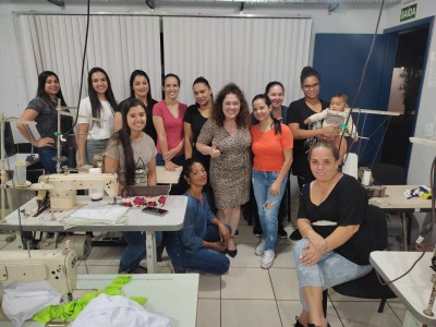 Palotina realiza encerramento do curso de corte e costura