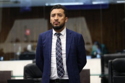 Deputado Soldado Adriano José (PP) propõe projeto de lei para permitir o uso de medicamentos à base de Cannabis na medicina veterinária