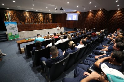 Coleta seletiva e descarte de resíduos são tema de palestra para colaboradores da Assembleia