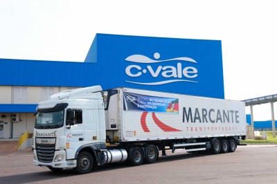 C.Vale envia carretas com donativos ao RS