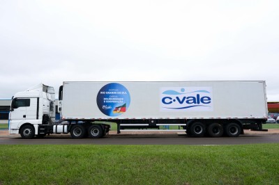 C.Vale envia mais três carretas com donativos para o RS