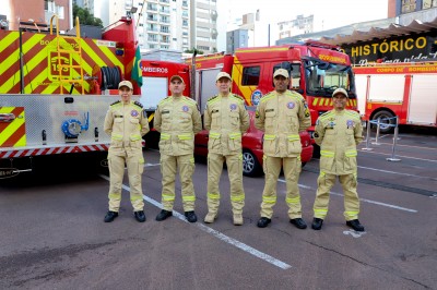 Buscas complexas e casos marcantes: bombeiros do Paraná relatam atuação no RS