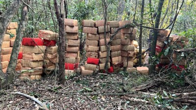 Em Marechal Candido Rondon, PMPR apreende 6 toneladas de maconha em porto clandestino