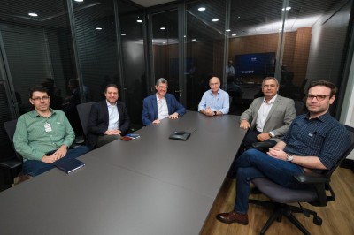 C.Vale recebe diretores do Banco Safra