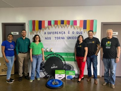 Rotary Club de Palotina Pioneiro realiza doação à APAE