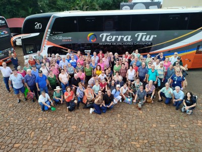 Idosos de Palotina participam de viagem de turismo a Francisco Beltrão