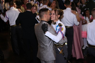 Baile do Espadim marca início de formação dos novos cadetes da Polícia Militar