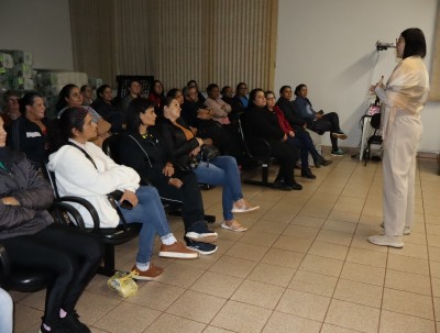 Curso orienta sobre cuidados com idosos e pessoas acamadas
