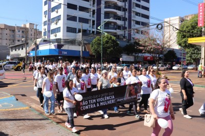 Palotina realiza 3ª Caminhada do Meio-Dia em memória às vítimas de feminicídio e pela luta contra a violência de gênero