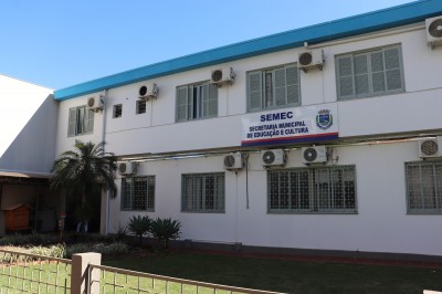 Prazo para entrega de títulos do Processo Seletivo da Educação encerra às 17h desta terça-feira Prazo para entrega de títulos do Processo Seletivo da Educação encerra às 17h desta terça-feira