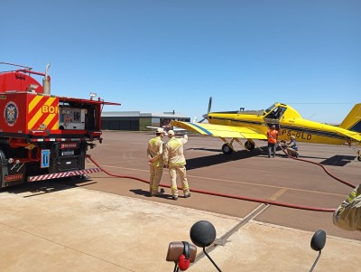 Bombeiros de Palotina participam de treinamento com apoio aéreo para combate a incêndios florestais