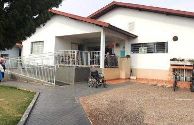 Bazar Solidário em prol do Lar da Fraternidade acontece nesta sexta-feira