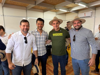 Prefeito Rodrigo Ribeiro visita Show Rural Copavel e reforça compromisso com o desenvolvimento de Palotina