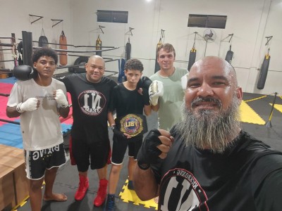 Atletas de Palotina conquistam cinturão em campeonato internacional de boxe