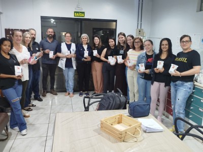 Ação marca o Dia Mundial da Voz com orientação a profissionais da educação em Palotina 