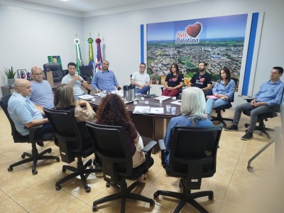 Administração municipal realiza reunião de alinhamento e planejamento das ações 