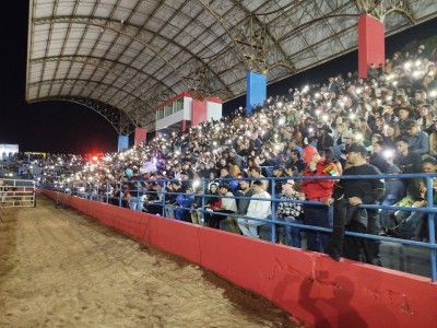 Show, rodeio e emoção marcam a primeira noite da Expo Palotina 2026 