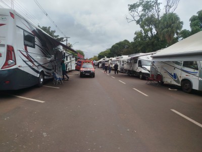 Caravana do Circuito Caminhos do Paraná chega a Palotina e movimenta a Praça Amadeo Piovesan 