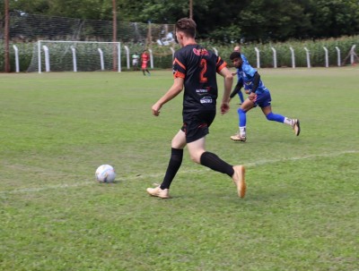 4ª Taça Nelvo Holz de Futebol terá sequência neste domingo com dois jogos em Palotina 
