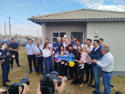 Prefeito Rodrigo Ribeiro destaca união de esforços na entrega de 1.028 moradias do Residencial Bem Viver 