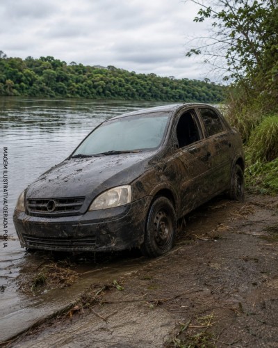 Carro cai no Rio Piquiri e homem morre durante a madrugada no Oeste do Paraná