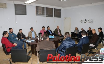 Reunião discute sobre a criação do Conselho das Cidades