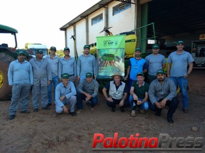 Capacitação - Treinamento orienta trabalhadores sobre manutenção de semeadeiras