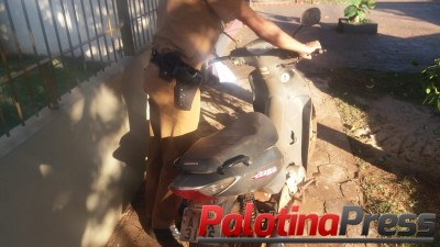 PM de Palotina prende dois indivíduos na posse Motoneta Honda Biz, furtada em Jesuítas. 