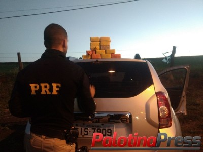 PRF APREENDE MAIS DE 13 KG DE CRACK ESCONDIDOS NO ESTEPE DE UM UTILITÁRIO