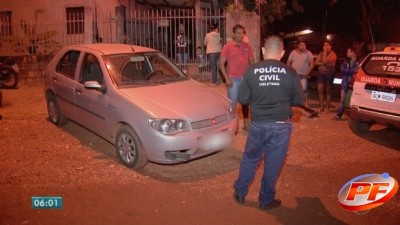 Várzea Grande - Garoto de 13 anos da ré em automóvel e atropela três crianças em frente a igreja