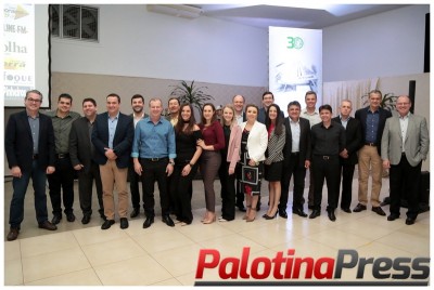 Sicredi Vale do Piquiri Abcd PR/SP realiza evento comemorativo de 30 anos com profissionais da imprensa.