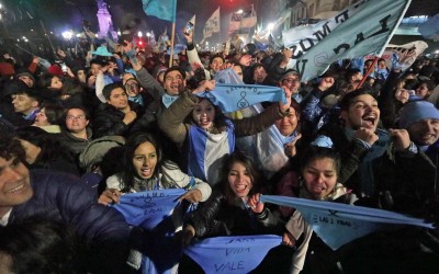 Senado da Argentina rejeita legalização aborto no país